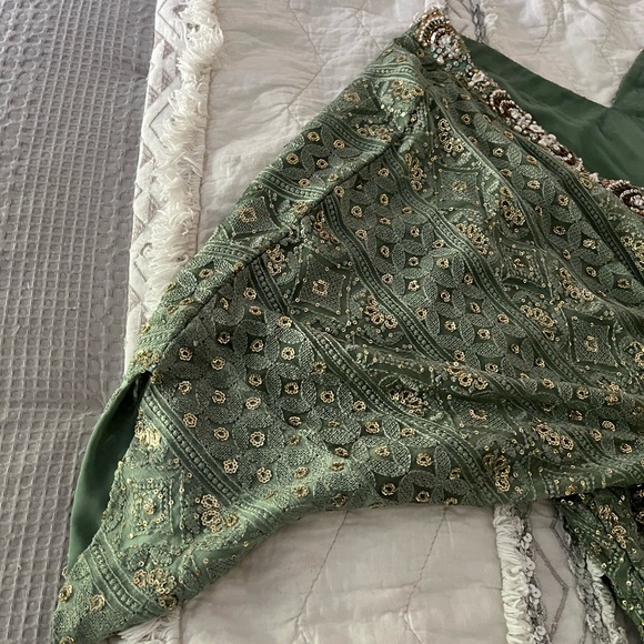 Gorgeous Beaded Indian Gown (green) Medium - Picture 4 of 8